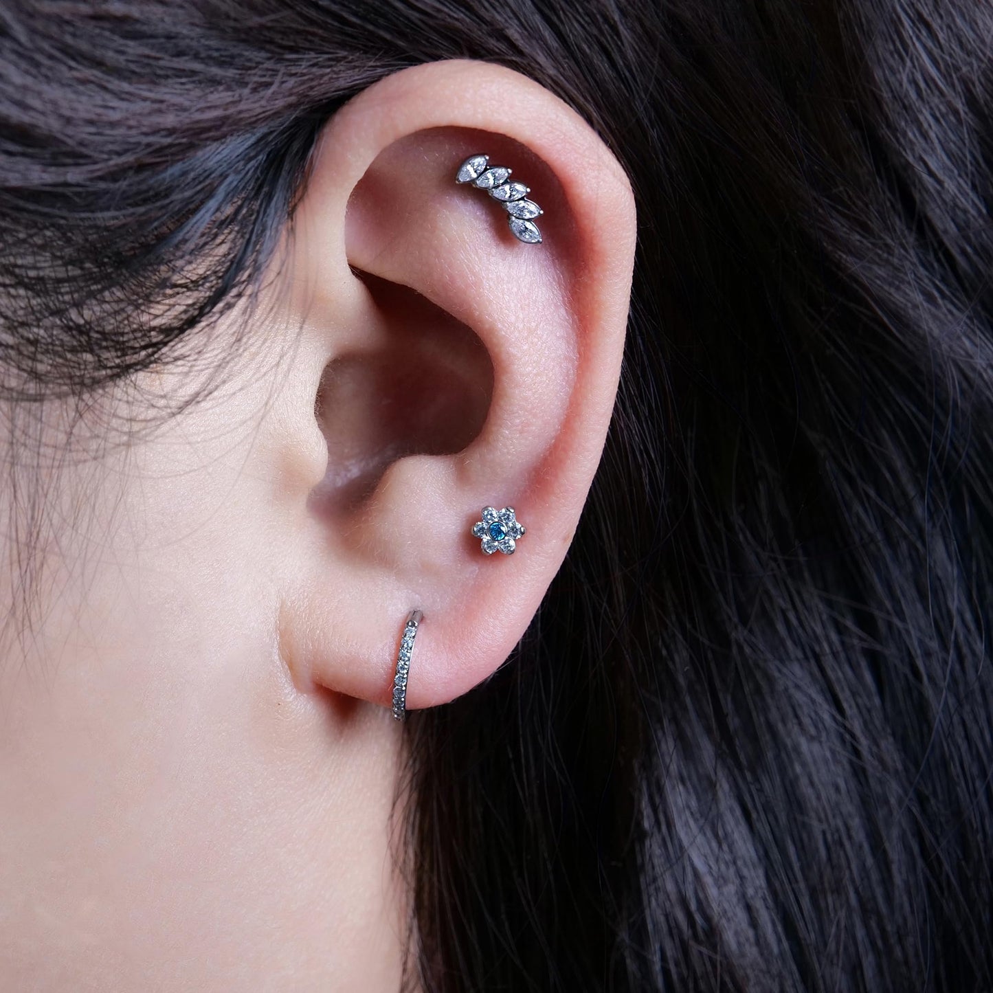 limerencia ASTM F136 Threadless Push in Titanium Earrings,Hypoallergenic Flat Back Cubic Zirconia G23 18G 6mm 8mm Body Piercing Studs for Cartilage Helix Tragus Conch(a pair)
