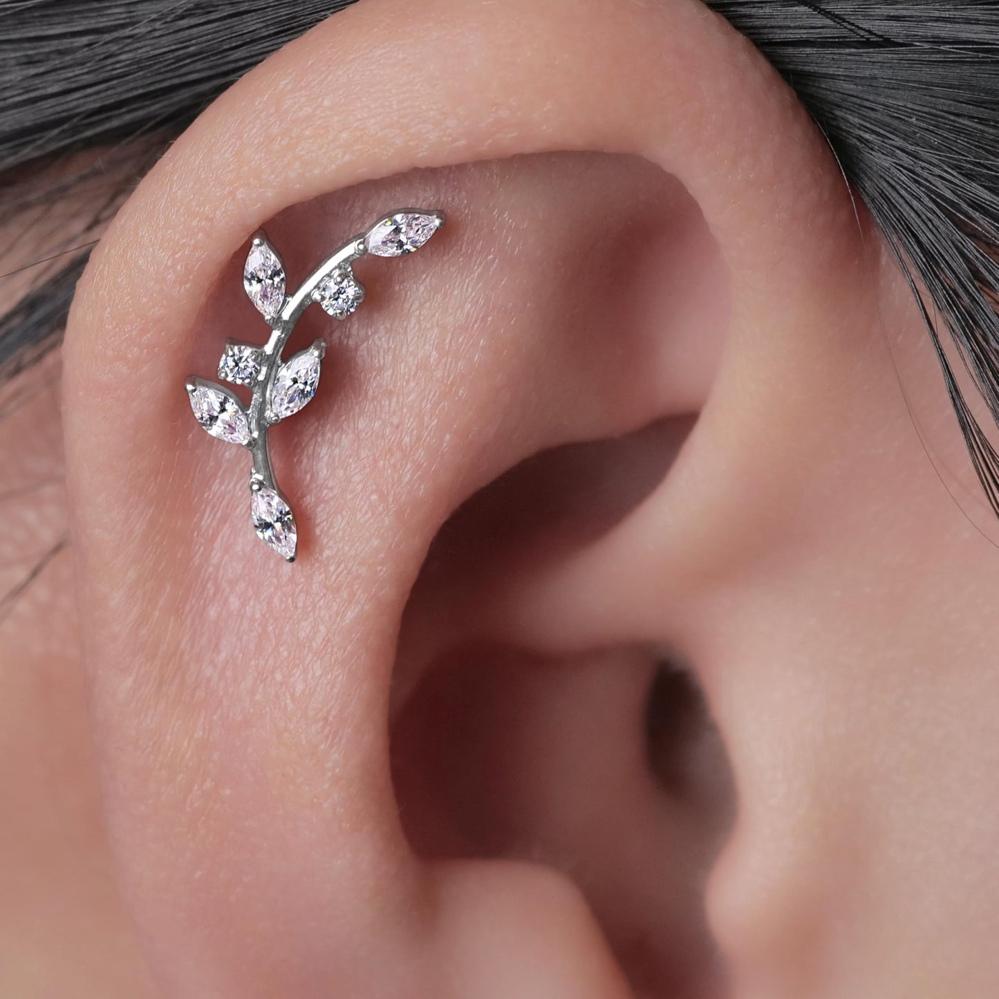 limerencia ASTM F136 Threadless Push in Titanium Earrings,Hypoallergenic Flat Back Cubic Zirconia G23 18G 6mm 8mm Body Piercing Studs for Cartilage Helix Tragus Conch(a pair)