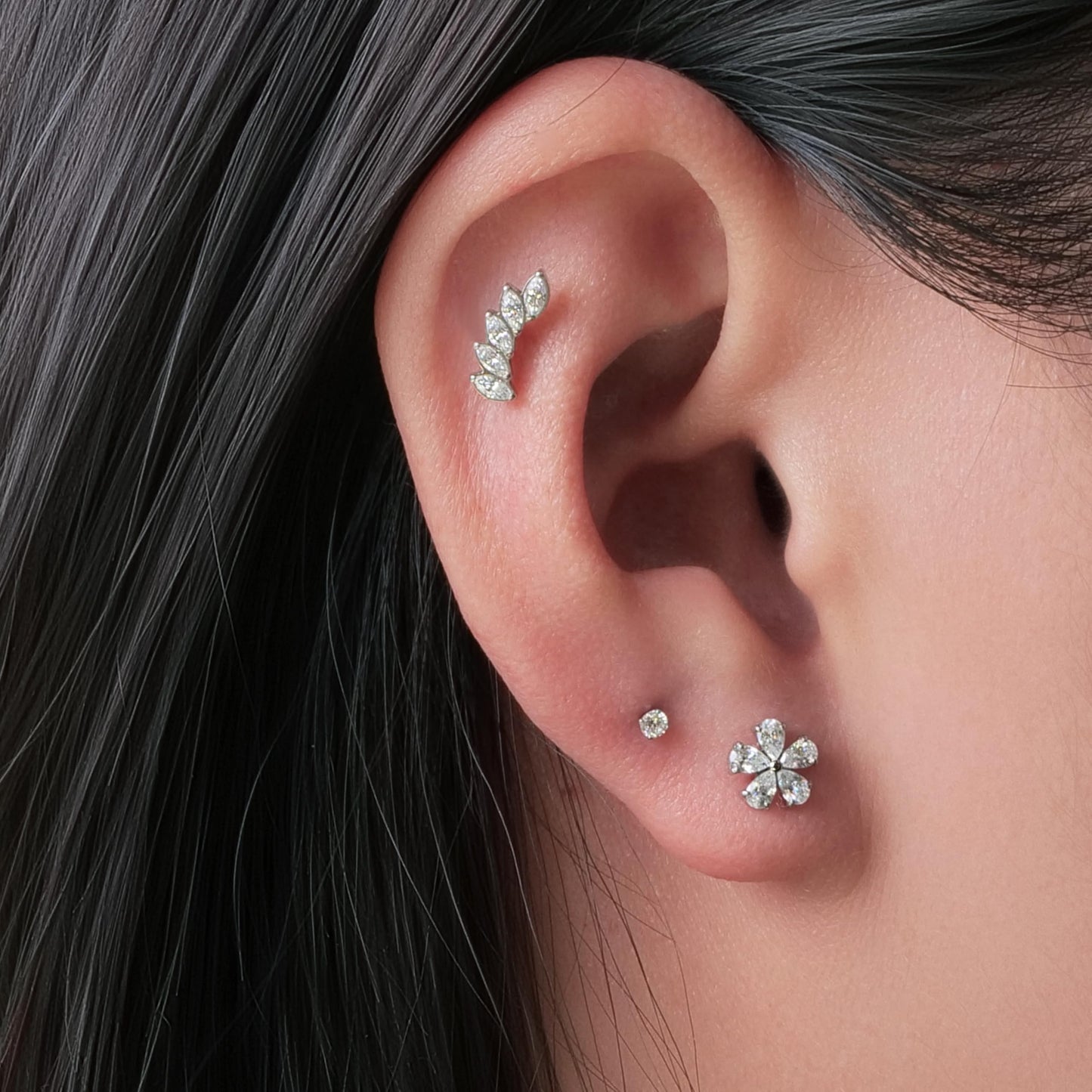 limerencia ASTM F136 Threadless Push in Titanium Earrings,Hypoallergenic Flat Back Cubic Zirconia G23 18G 6mm 8mm Body Piercing Studs for Cartilage Helix Tragus Conch(a pair)